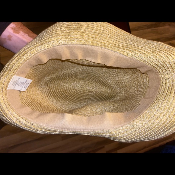 Hat - Picture 2 of 4